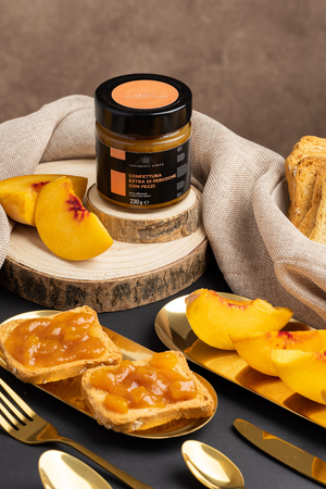 Colazione tenimenti forte marmellata di percoche con pezzi