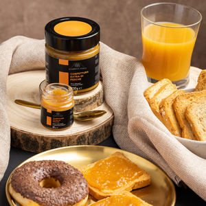 Colazione italiana con marmellata e fette biscottate tenimenti forte